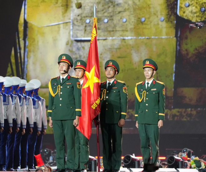 Hình ảnh các chiến sĩ tham gia diễu binh tại Sao nhập ngũ Concert 2025.