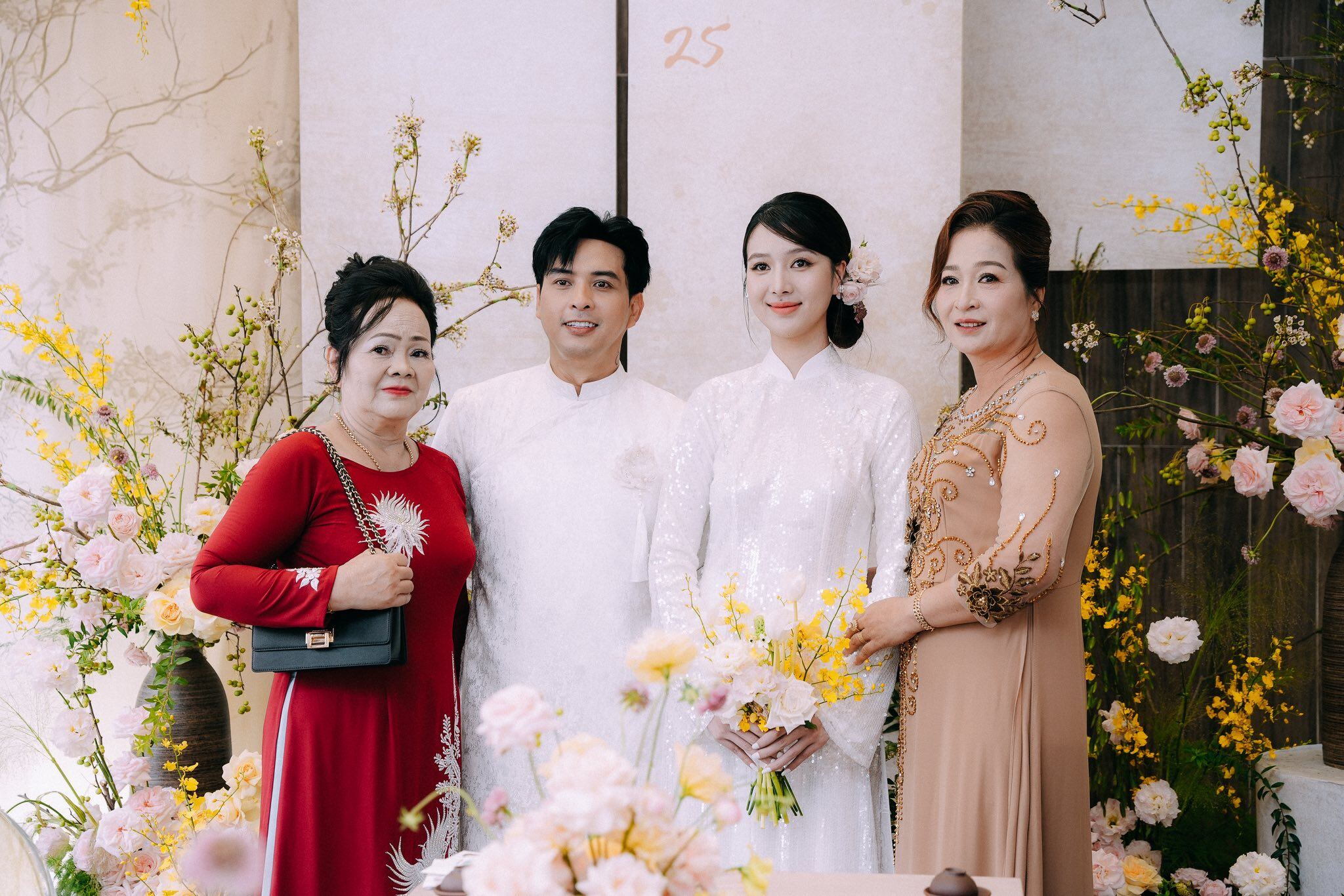 Vợ chồng Hồ Quang Hiếu tổ chức lễ tân hôn vào sáng 19/9.