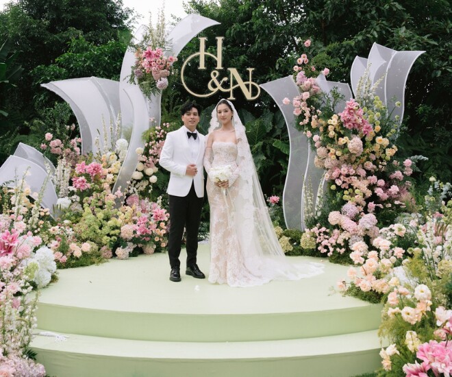 Không gian tiệc cưới ngập hoa tươi của Hồ Quang Hiếu với người mẫu Tuệ Như.