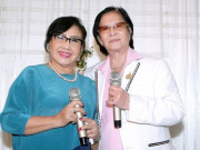 Giải trí - Cậu bé ve chai là "thần đồng" đổi đời thành "đệ nhất danh ca", U90 phải chạy ăn từng bữa dù sinh được 5 con