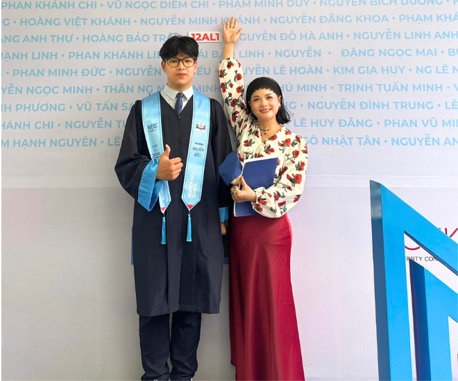 NSND Thu Quế khoe con trai đỗ Đại học Luật Hà Nội.