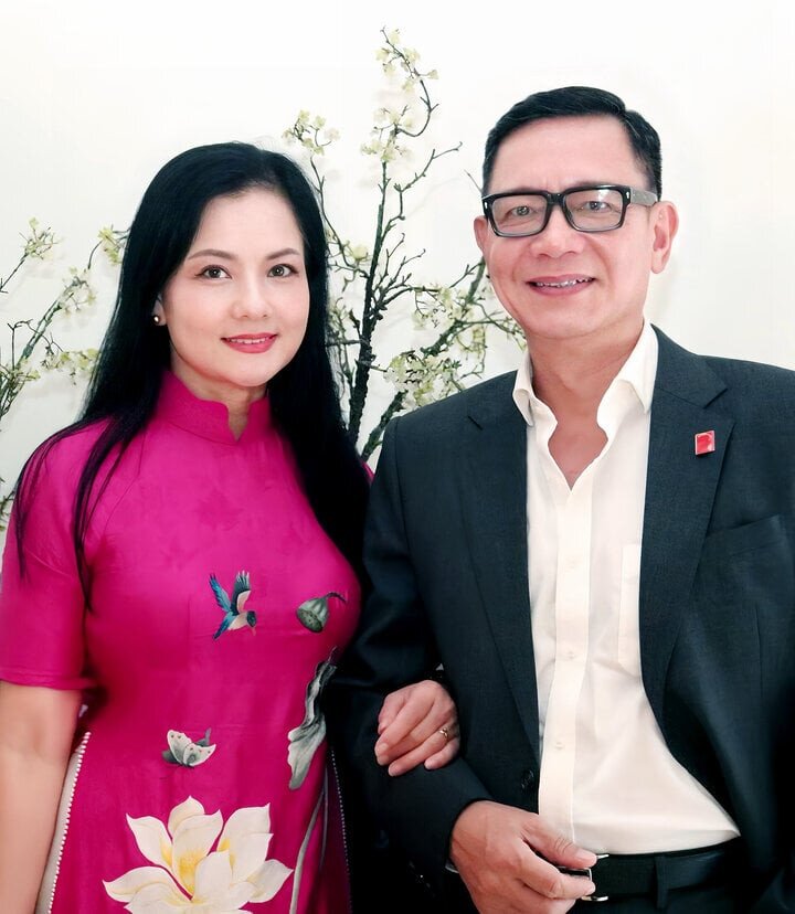 NSND Thu Quế kết hôn với NSƯT Phạm Cường vào năm 1995.