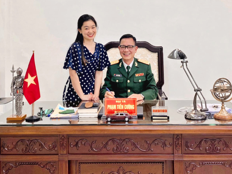 Hà Vi từng khoe khoảnh khắc chụp cùng bố kèm theo lời nhắn: Người tình kiếp trước của Papa.
