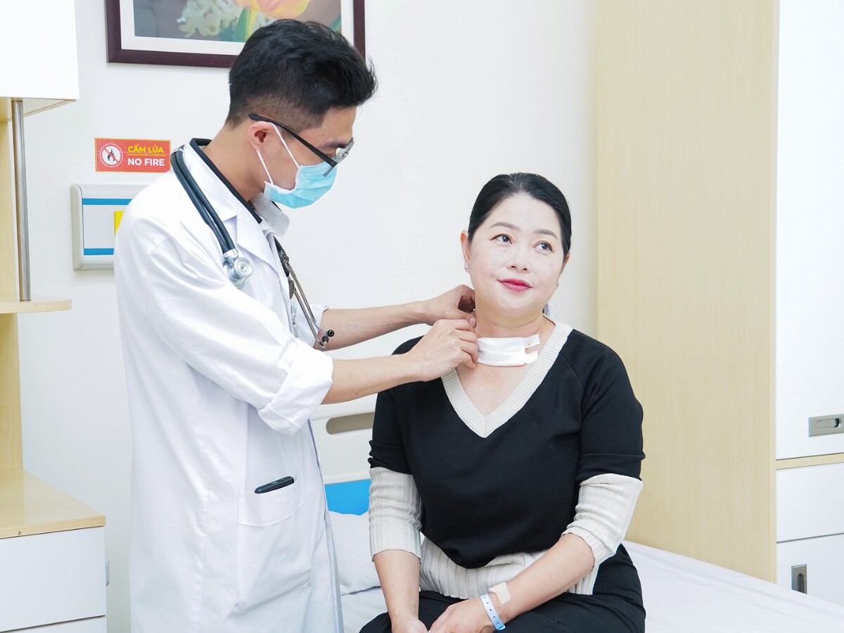 Năm 2022, Thanh Tú thực hiện ca phẫu thuật chữa trị ung thư tuyến giáp.