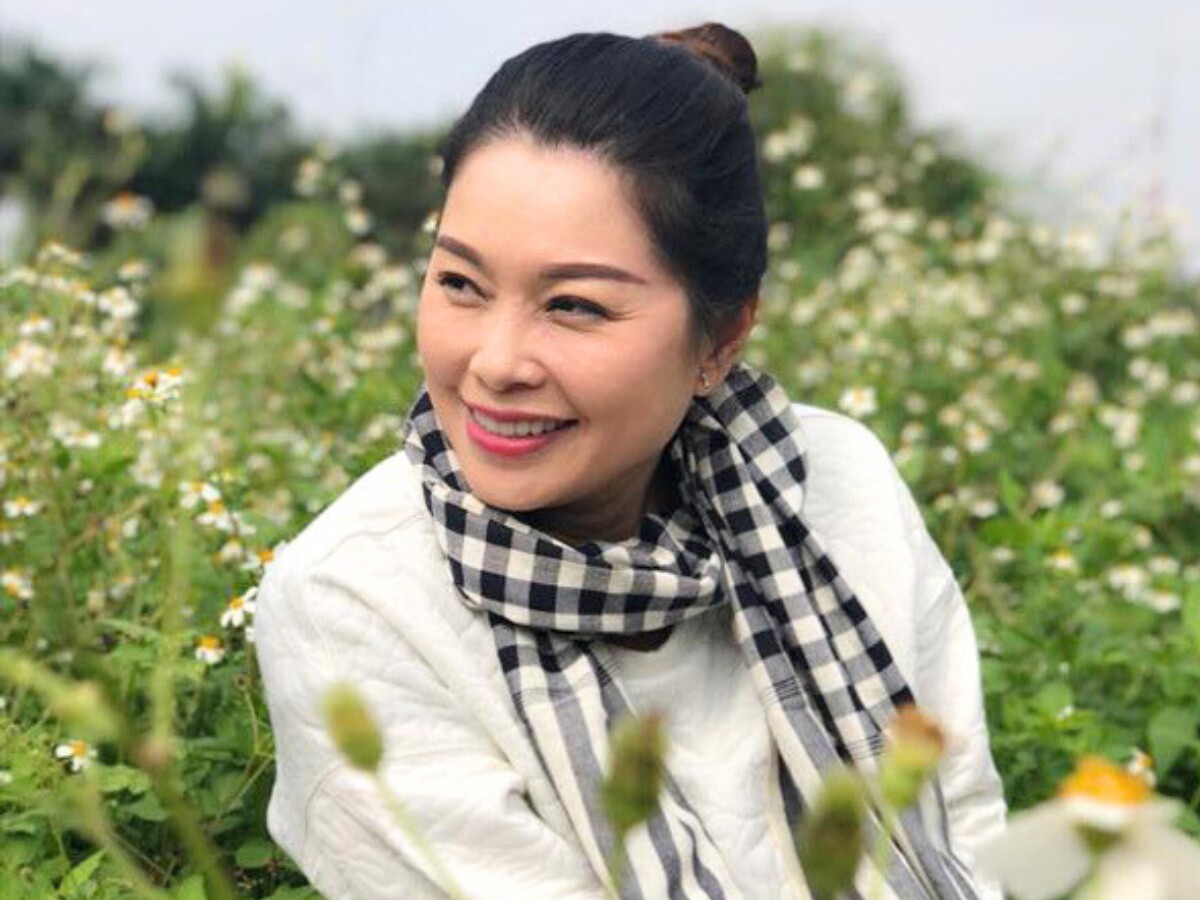 Là bà ngoại bỉm sữa tuổi trung niên, Thanh Tú vẫn được nhiều người dòm ngó.