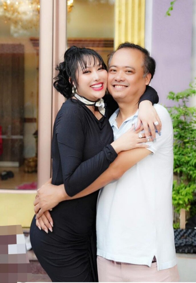 Bạn trai Phi Thanh Vân lớn hơn người yêu 10 tuổi, là giám đốc một công ty xây dựng.