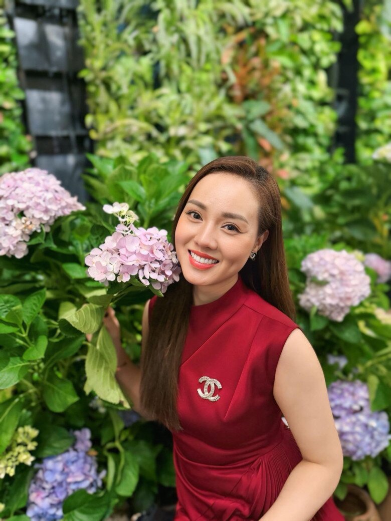 Bà xã Công Lý từng bị bàn tán chuyện bỏ chồng, âm thầm ly hôn.