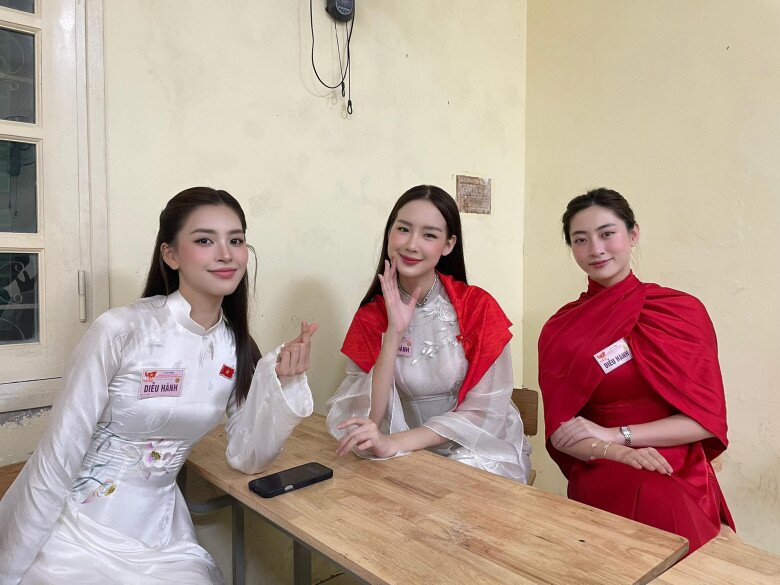 Sao việt trong ngày tổng duyệt a80 shark bình đu concert quốc gia cùng phương oanh hòa minzy tháo giày 20cm để diễu hành - 8