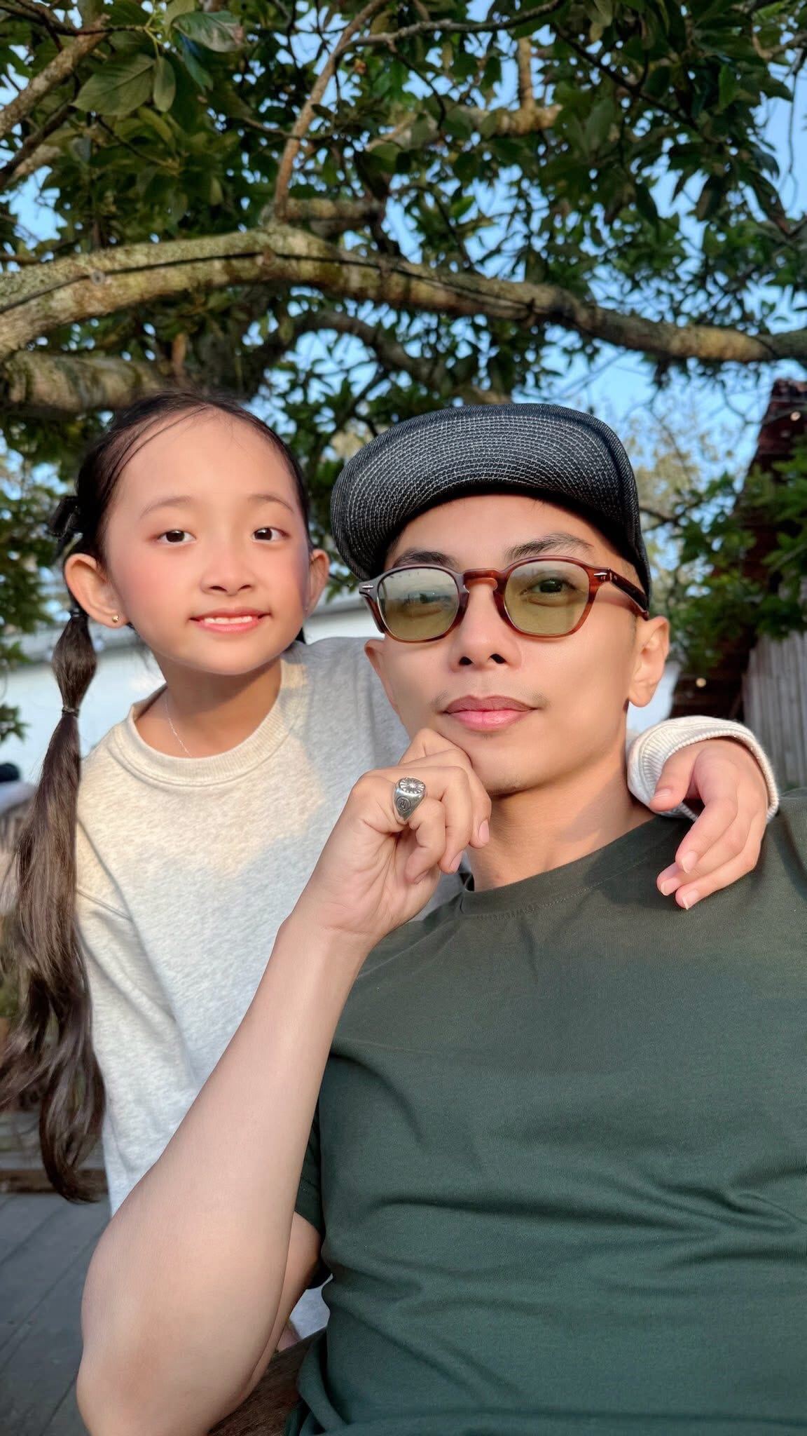 Anna - con gái thứ 2 của Phan Hiển ngày càng xinh xắn.