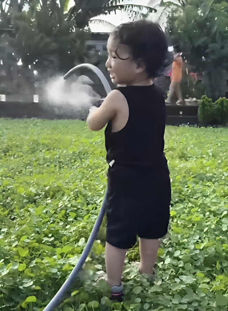 Ngoại hình đáng yêu của bé Hope đốn tim người xem.