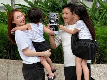Nhã Phương mang bầu lần 3: Trường Giang khoe ảnh siêu âm của em bé, quý tử 2 tuổi lên chức anh trai