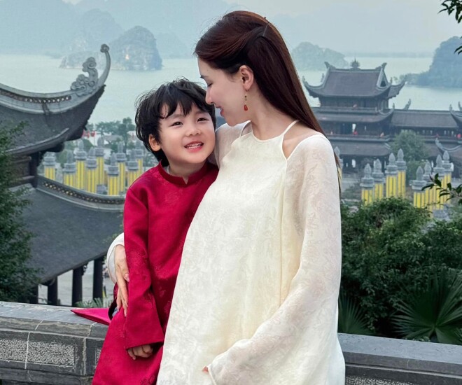 Con trai Hòa Minzy đốn tim người xem khi hỏi mẹ Sao con ít được gặp mẹ thế?.