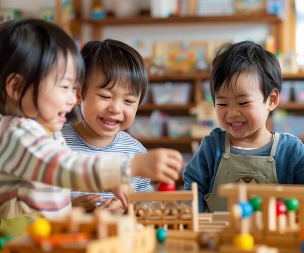 4 kiểu quần áo bố mẹ thích nhưng âm thầm gây hại cho trẻ mẫu giáo - 1