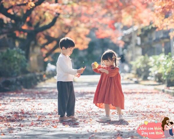 Khi trẻ tập trung vào một nhiệm vụ cụ thể, các tế bào thần kinh trong não bắt đầu hoạt động mạnh.