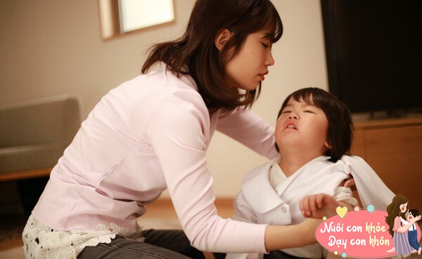 Bảo vệ quá mức làm giảm đi lòng can đảm để trẻ lớn lên.