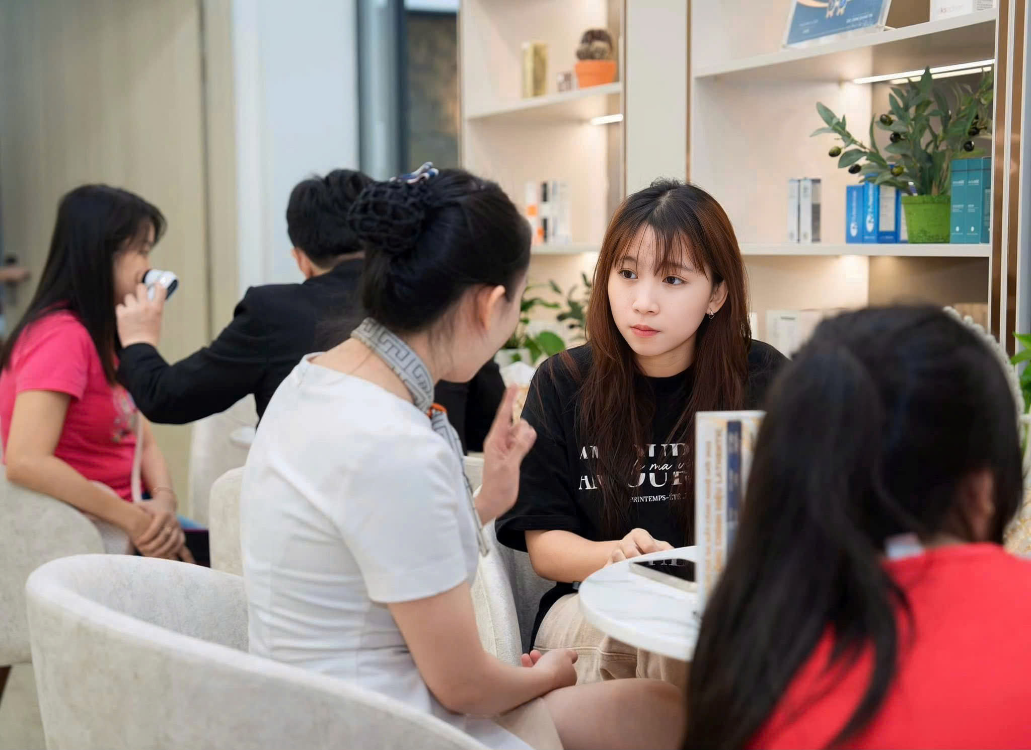 YB Spa - Địa chỉ triệt lông, chăm sóc da uy tín giữa “rừng” spa làm đẹp tại Gò Vấp - 2