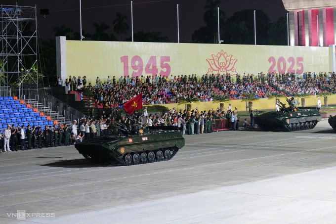 Buổi hợp luyện đầu tiên tại quảng trường Ba Đình - 35