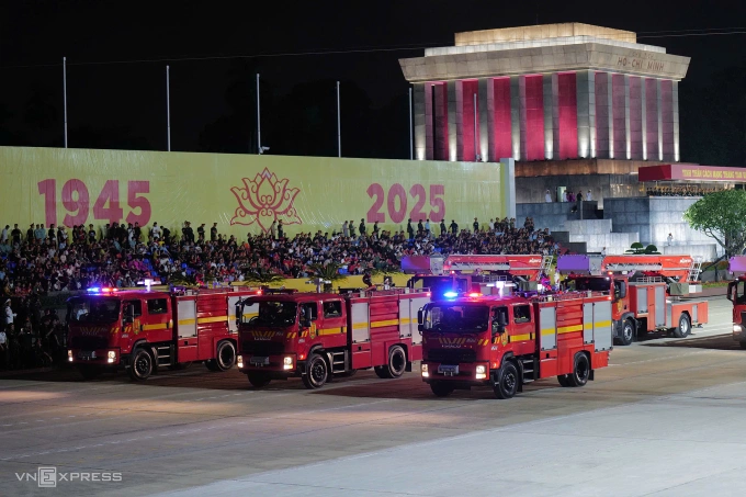 Buổi hợp luyện đầu tiên tại quảng trường Ba Đình - 16