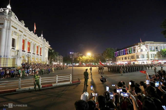 Buổi hợp luyện đầu tiên tại quảng trường Ba Đình - 7