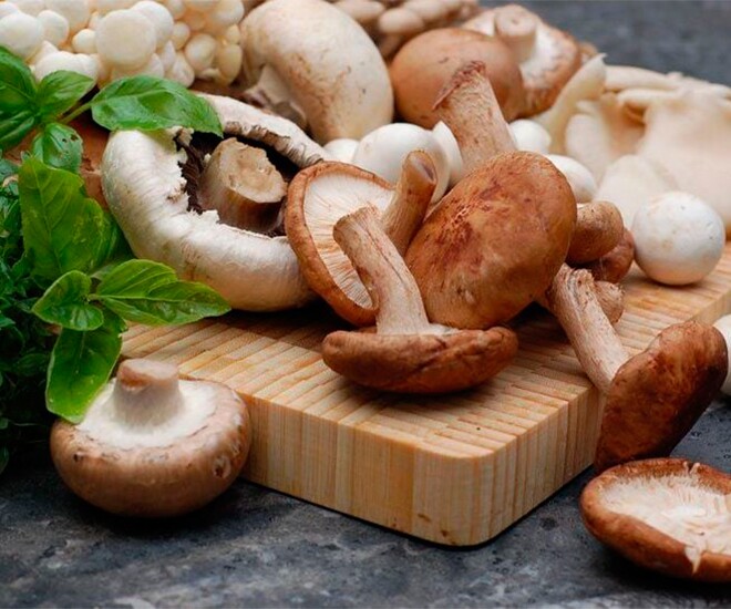 Cây mọc hoang bờ bụi bổ dưỡng hàng đầu, ngon ngọt hơn thịt, người thành phố ưa chuộng làm đủ món đặc sản - 1