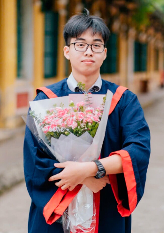 Việt Hưng dự định sử dụng tổ hợp A01 để đăng ký xét tuyển vào ngành IT1 (Khoa học máy tính) của Đại học Bách khoa Hà Nội.