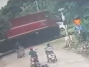 Tin tức - Hải Phòng: Người đàn ông kịp thời cứu cháu bé thoát nạn trên đường ray tàu hoả