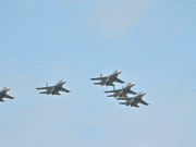 Tin tức - Tiêm kích "Hổ mang chúa" Su-30MK2 tập luyện đội hình cho sự kiện A80