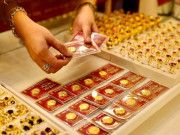 Tin tức - Tiệm vàng nhỏ đẩy giá vàng miếng SJC vượt 130 triệu đồng/lượng