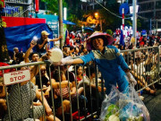 Tin tức - "Khối vệ sinh môi trường" căng mình làm sạch đường phố, sẵn sàng cho Đại lễ