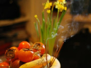 Tin tức - Văn khấn cúng rằm tháng 7 "cô hồn" năm Ất Tỵ, 5 thứ cần hạ gấp khỏi bàn thờ trước khi dâng hương để đón phước lộc, may mắn