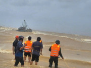 Tin tức - NÓNG: Đang giải cứu 10 ngư dân trên tàu cá ở TP HCM gặp nạn trong bão số 10 Bualoi