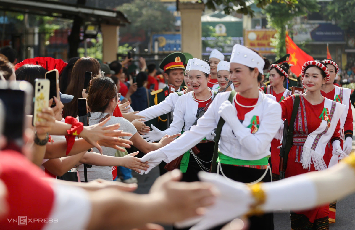 Hải - lục - không quân cùng khí tài diễu binh mừng Quốc khánh - 8