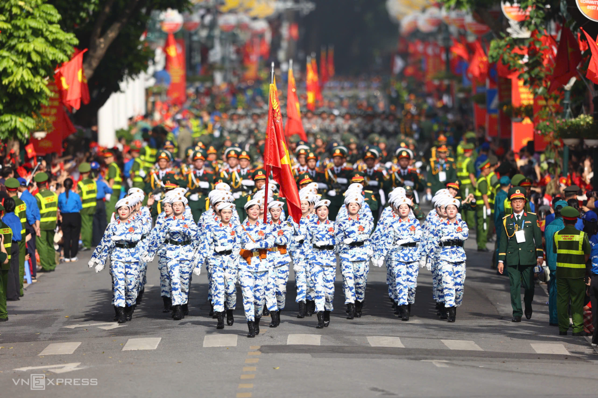 Hải - lục - không quân cùng khí tài diễu binh mừng Quốc khánh - 28