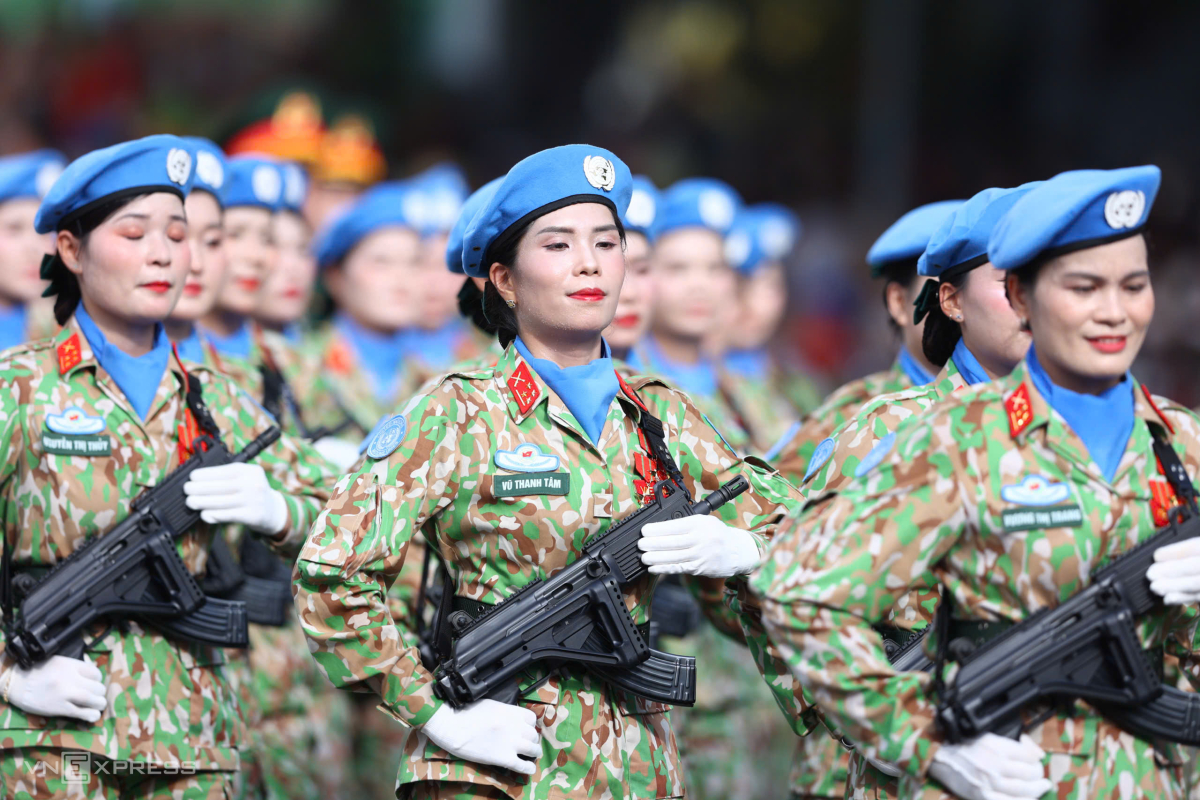 Hải - lục - không quân cùng khí tài diễu binh mừng Quốc khánh - 29