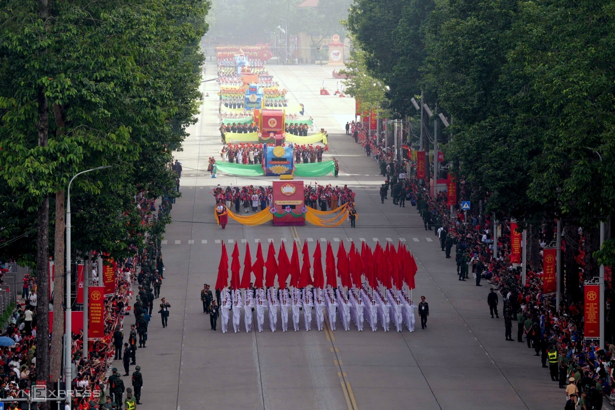 Hải - lục - không quân cùng khí tài diễu binh mừng Quốc khánh - 23