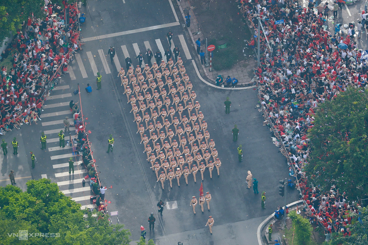 Hải - lục - không quân cùng khí tài diễu binh mừng Quốc khánh - 19
