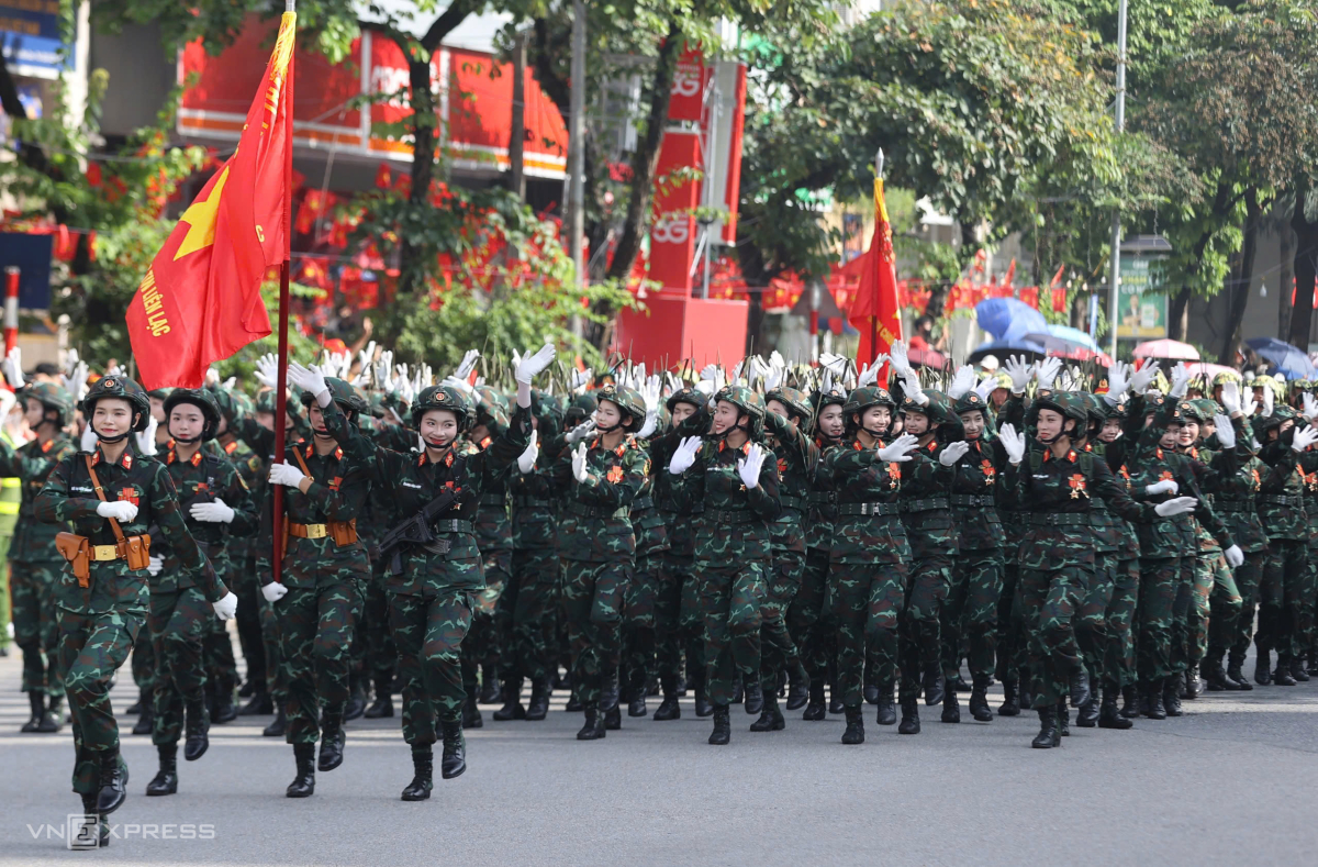Hải - lục - không quân cùng khí tài diễu binh mừng Quốc khánh - 14
