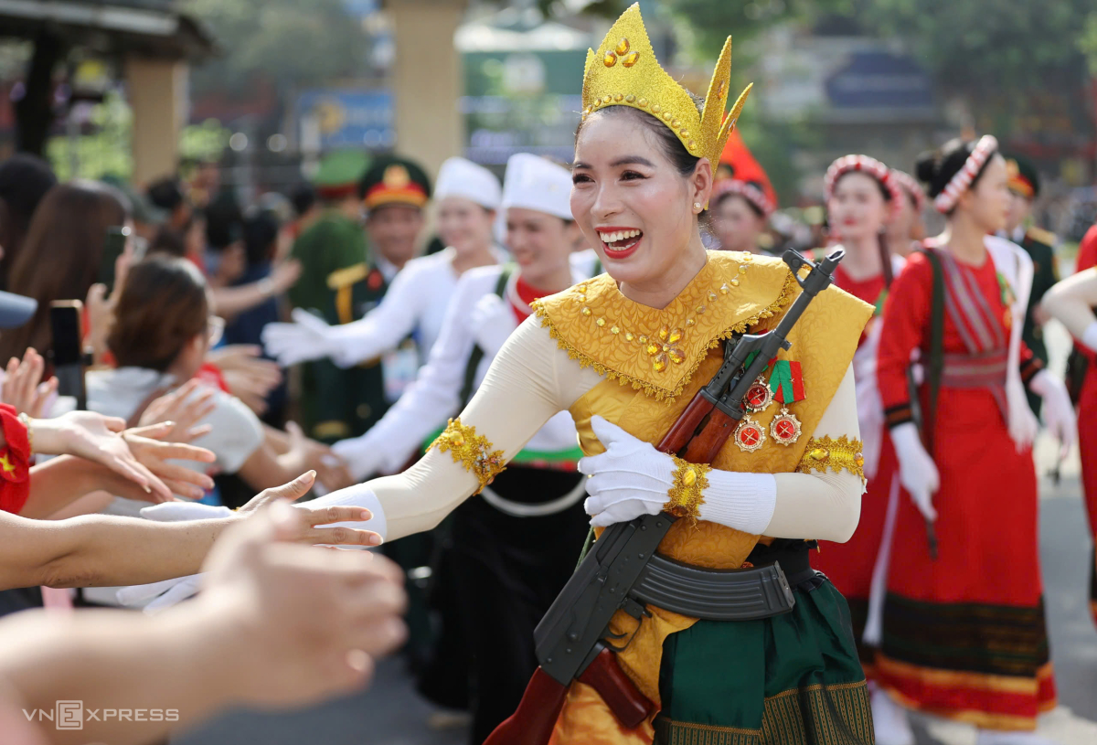 Hải - lục - không quân cùng khí tài diễu binh mừng Quốc khánh - 9