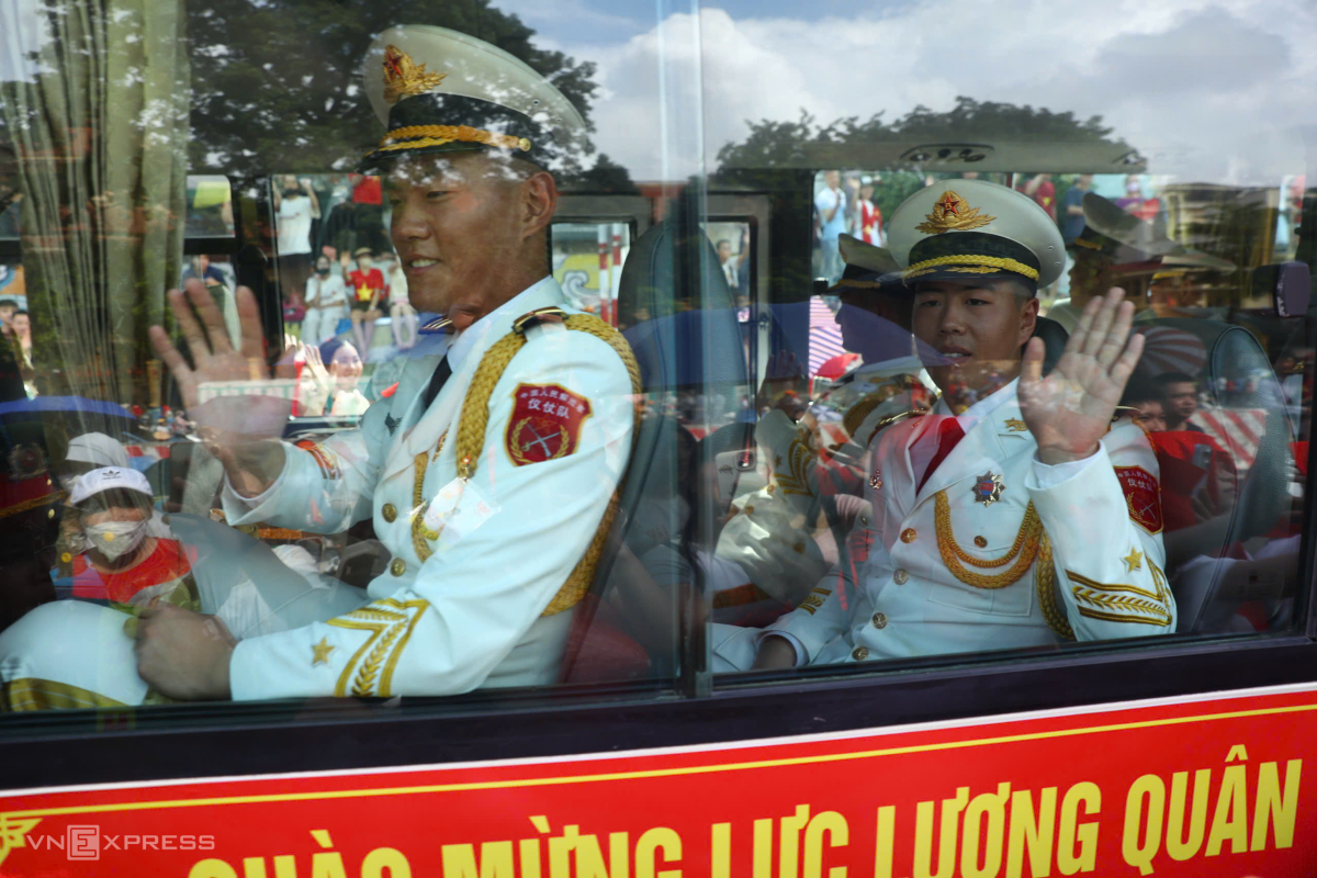 Hải - lục - không quân cùng khí tài diễu binh mừng Quốc khánh - 7