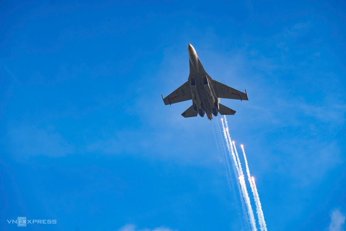 Hải - lục - không quân cùng khí tài diễu binh mừng Quốc khánh - 34