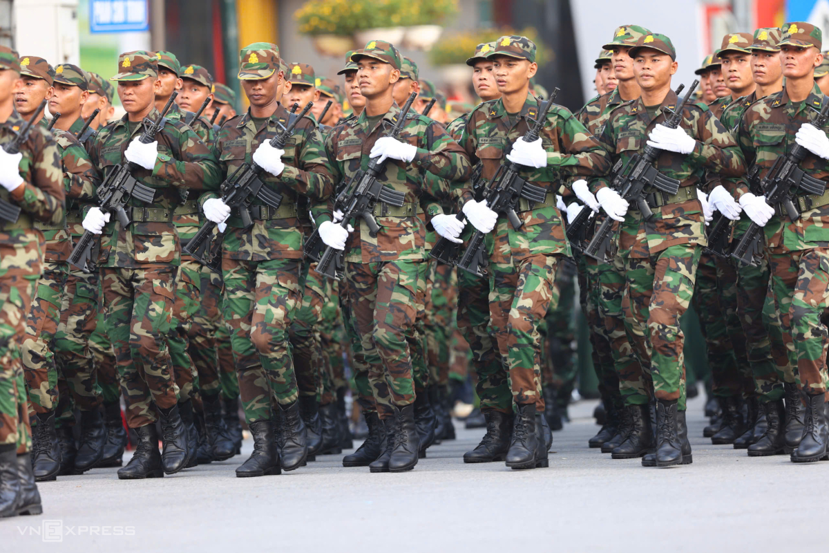 Hải - lục - không quân cùng khí tài diễu binh mừng Quốc khánh - 37