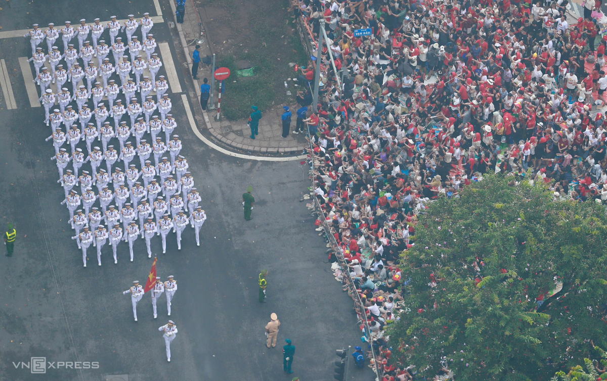 Hải - lục - không quân cùng khí tài diễu binh mừng Quốc khánh - 48