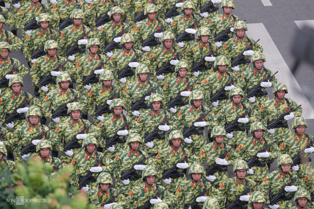 Hải - lục - không quân cùng khí tài diễu binh mừng Quốc khánh - 31