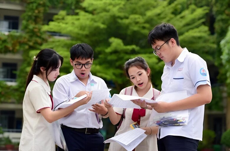 Sau khi đăng ký xét tuyển, chuyên gia khuyên làm ngay những điều này, đừng để điểm cao chót vót vẫn... amp;#34;trượt đauamp;#34; - 3
