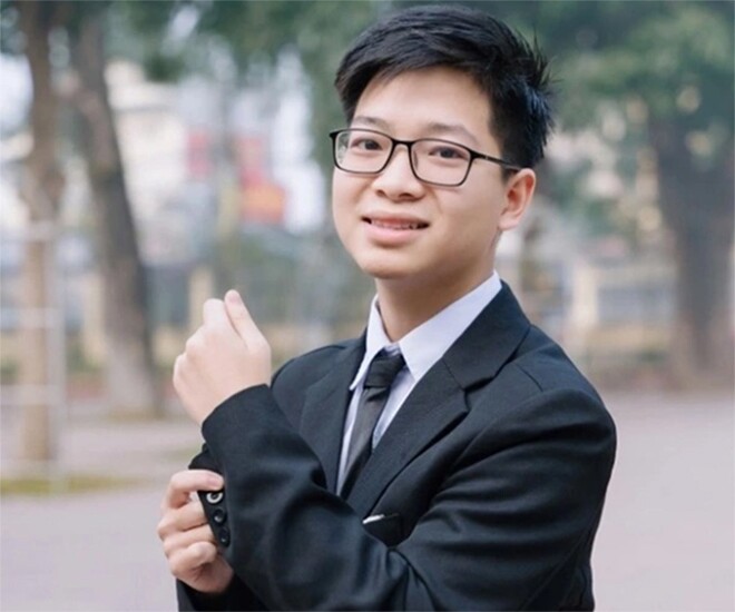 Duy Phong là một trong 8 thủ khoa khối A00 toàn quốc trong kỳ thi tốt nghiệp THPT Quốc gia 2025