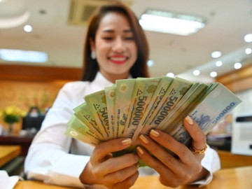 Nhóm cán bộ, công chức nào được tăng thu nhập từ ngày 15/8?