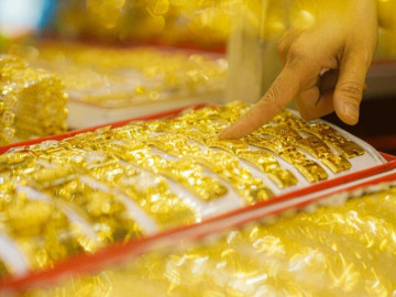 Giá vàng quay đầu giảm