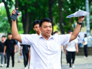 Sự khác biệt trong phổ điểm các môn thi tốt nghiệp THPT năm 2025 và 2024