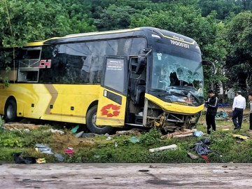 Từ lời khai của tài xế hé lộ nguyên nhân vụ lật xe khách khiến 10 người tử vong