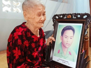 Hơn nửa thế kỷ, Mẹ Việt Nam anh hùng 108 tuổi vẫn mỏi mắt chờ con